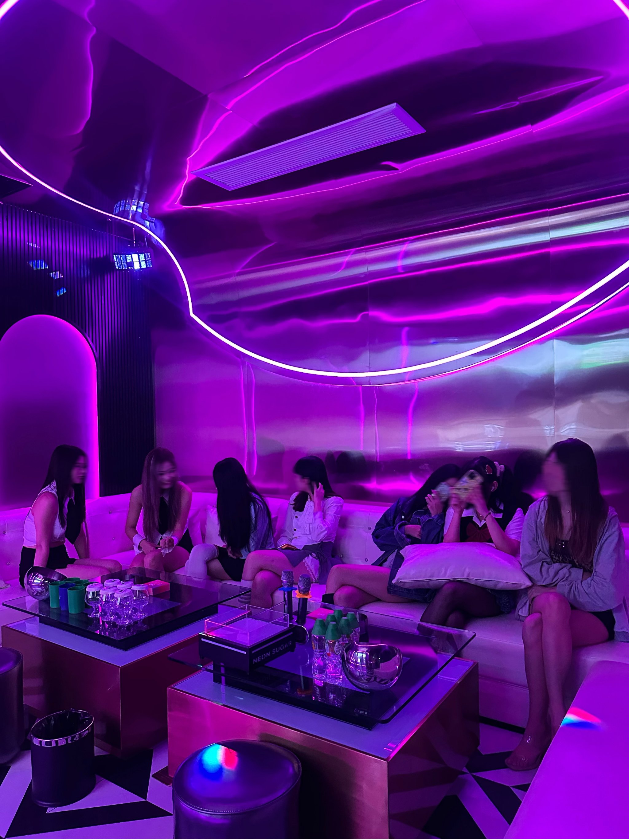 怎样在清远商务KTV中尽情畅玩-英德市ktv预订